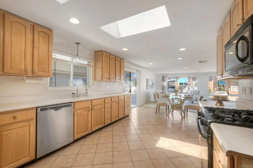 https://cdn.realtyfeed.com/cdn/127/306634533/b274c8d5e157c7918cc87c6b1d306138.webp