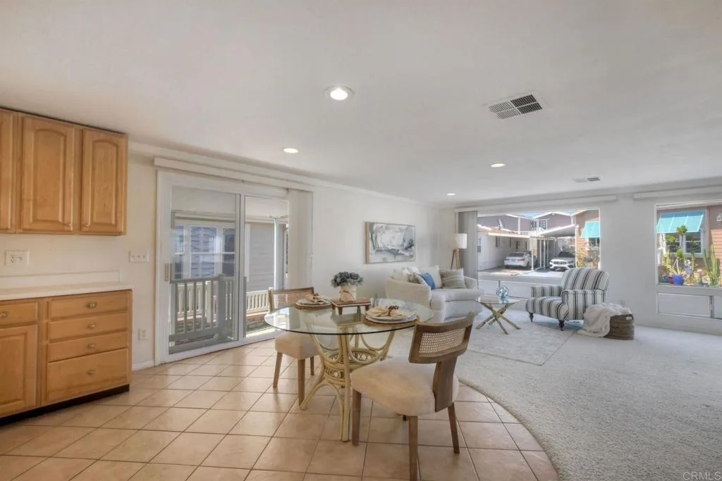 https://cdn.realtyfeed.com/cdn/127/306634533/e9f10ca4a6fd203af6925de25b8b39e1.webp