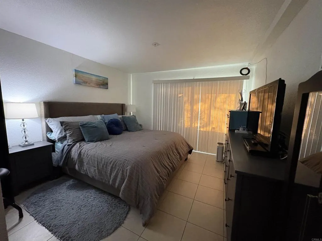 https://cdn.realtyfeed.com/cdn/127/306634576/ce307528cfae3ae628b925ce8cd18cc0.webp