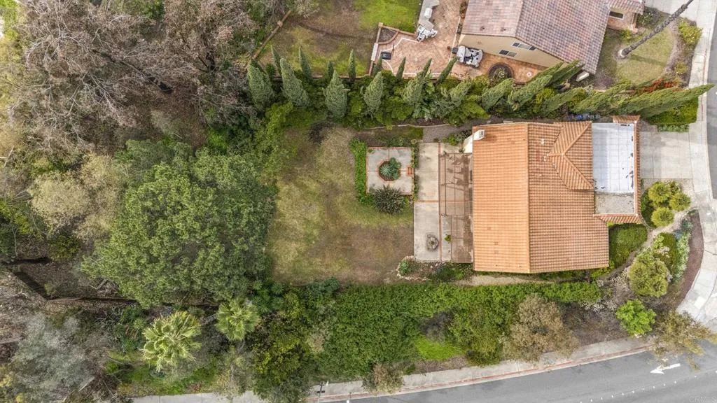 https://cdn.realtyfeed.com/cdn/127/306634597/60b240d7333c2973567f95414fefae73.webp