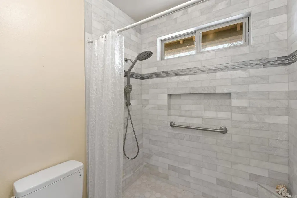 https://cdn.realtyfeed.com/cdn/127/306634597/abf713b47260d6381704b681ad778ce2.webp