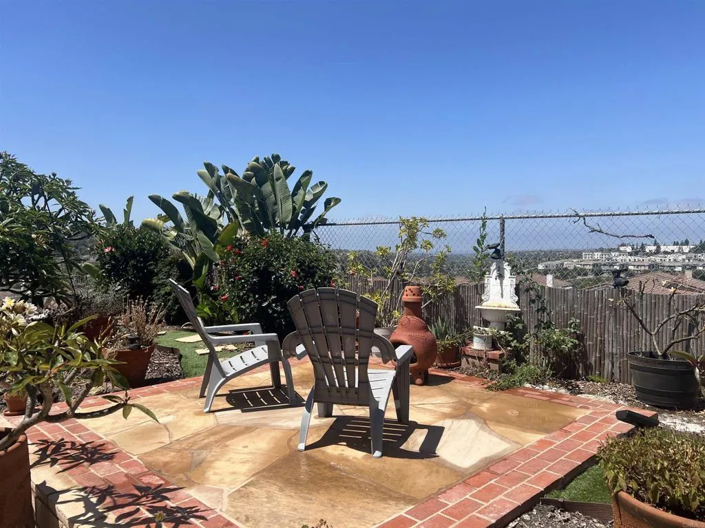 https://cdn.realtyfeed.com/cdn/127/306634619/2f5d67d7f8cd3655af67319031bf26a6.webp
