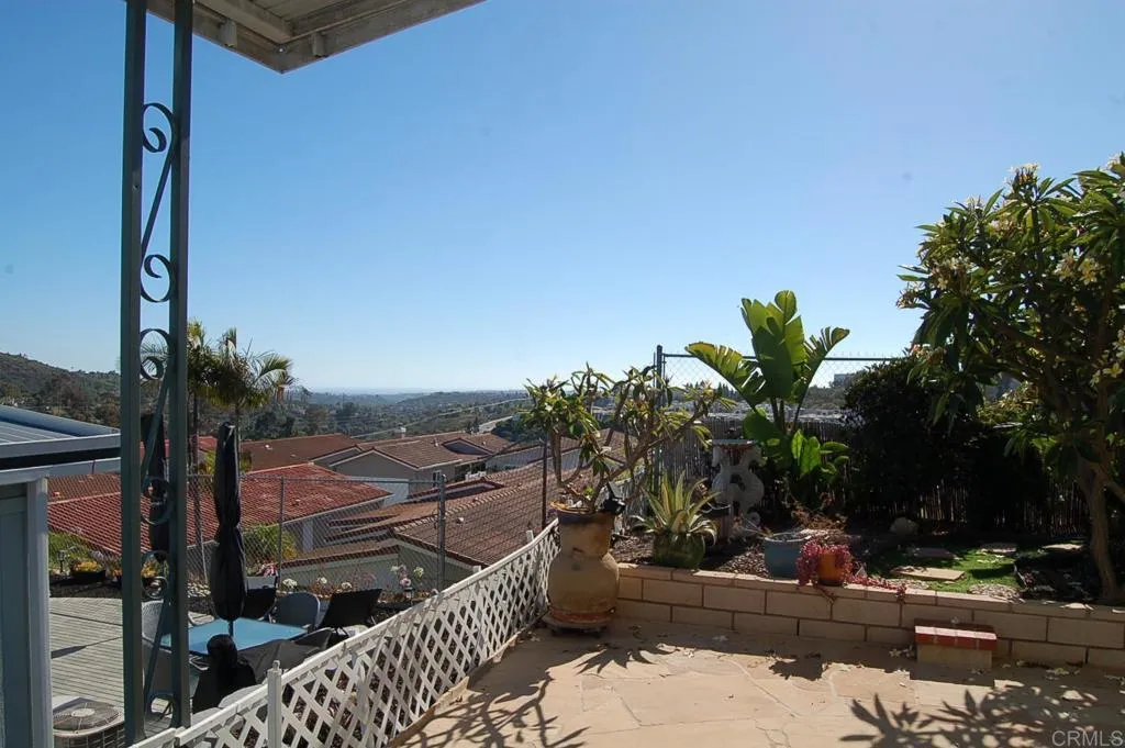 https://cdn.realtyfeed.com/cdn/127/306634619/33f02b76ae481f4fe31f5b609f4288d5.webp