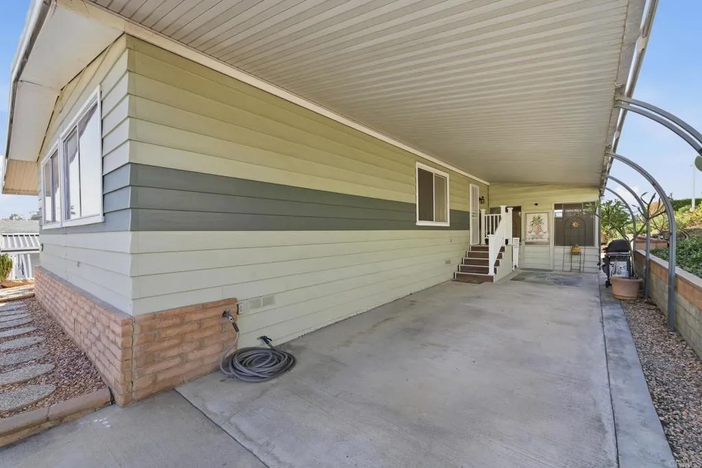 https://cdn.realtyfeed.com/cdn/127/306634619/71b185f92ad089a56b3ee2fb7a61fb1a.webp