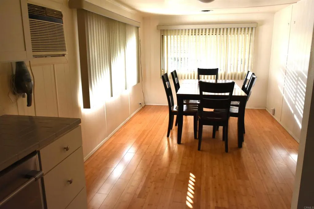 https://cdn.realtyfeed.com/cdn/127/306634620/6146e540774721be42ebd3c81b1823ff.webp