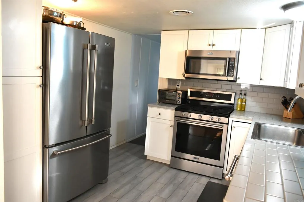 https://cdn.realtyfeed.com/cdn/127/306634620/733192cacba9f31f97e93754c7b17eac.webp