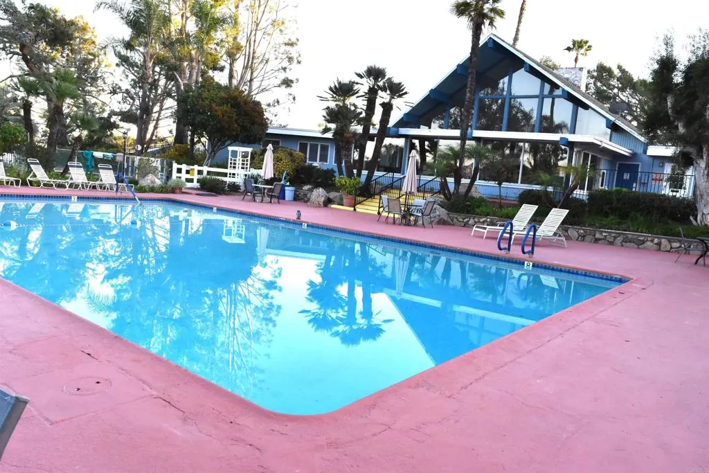 https://cdn.realtyfeed.com/cdn/127/306634620/e8752b6f46af80b4719e00234e110a61.webp