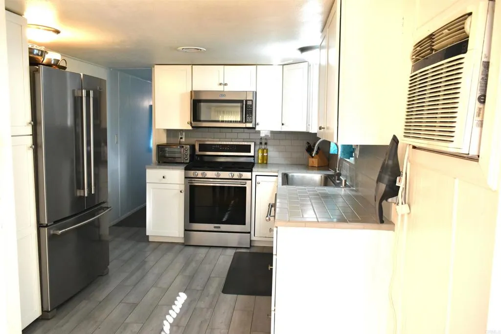 https://cdn.realtyfeed.com/cdn/127/306634620/efb6706f65c41e7b3122ed10ba2e5d74.webp