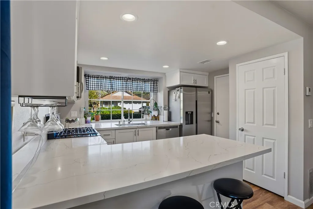 https://cdn.realtyfeed.com/cdn/127/306634628/ae592d1070f12bd118565b49b8c97dcf.webp