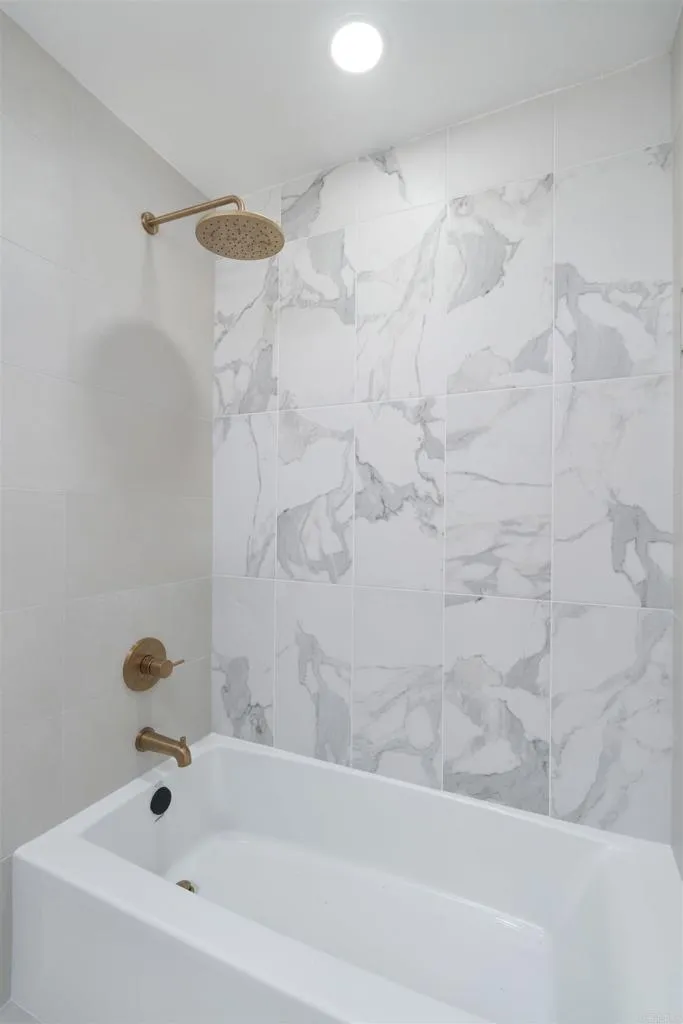 https://cdn.realtyfeed.com/cdn/127/306634843/e4401b1a933f11cd06197008ca31589b.webp