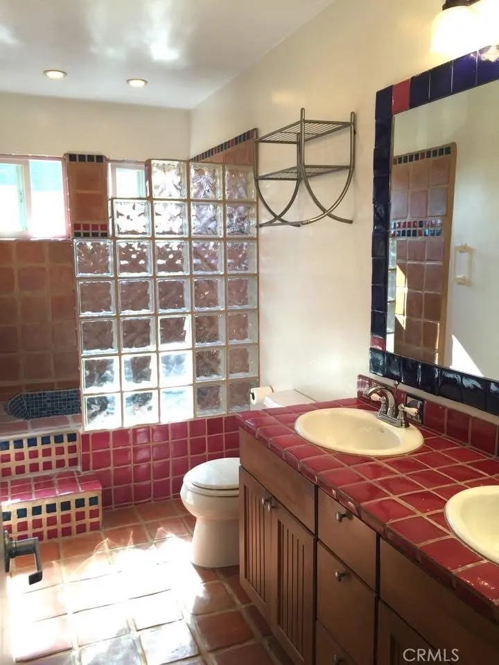 https://cdn.realtyfeed.com/cdn/127/306634844/96f00cb103c7f79c86534a272a238296.webp
