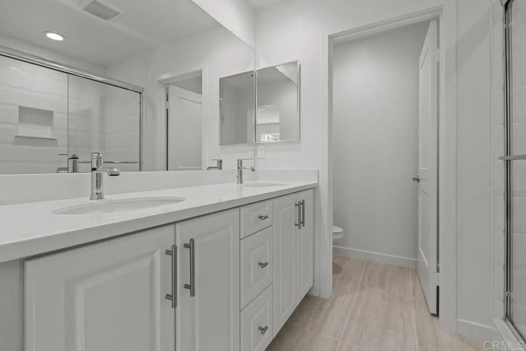 https://cdn.realtyfeed.com/cdn/127/306634903/69ede2976426c37fc17d527f5c0d1105.webp