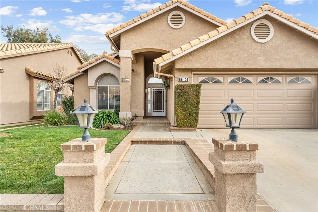 Banning, CA 92220