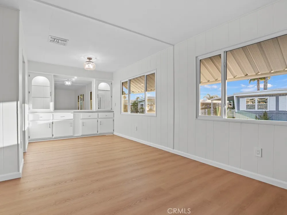 https://cdn.realtyfeed.com/cdn/127/306634930/88b3483e2e289aaab6673153f5e80384.webp