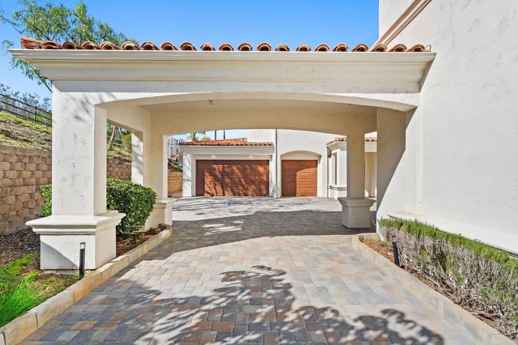 https://cdn.realtyfeed.com/cdn/127/306634934/1330c2d42bf27a55e9e95b3c370748f4.webp