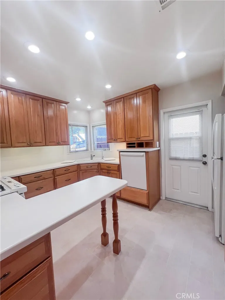 1411 15th, Manhattan Beach, CA 90266 - Photo 5 of 28, Manhattan Beach, CA