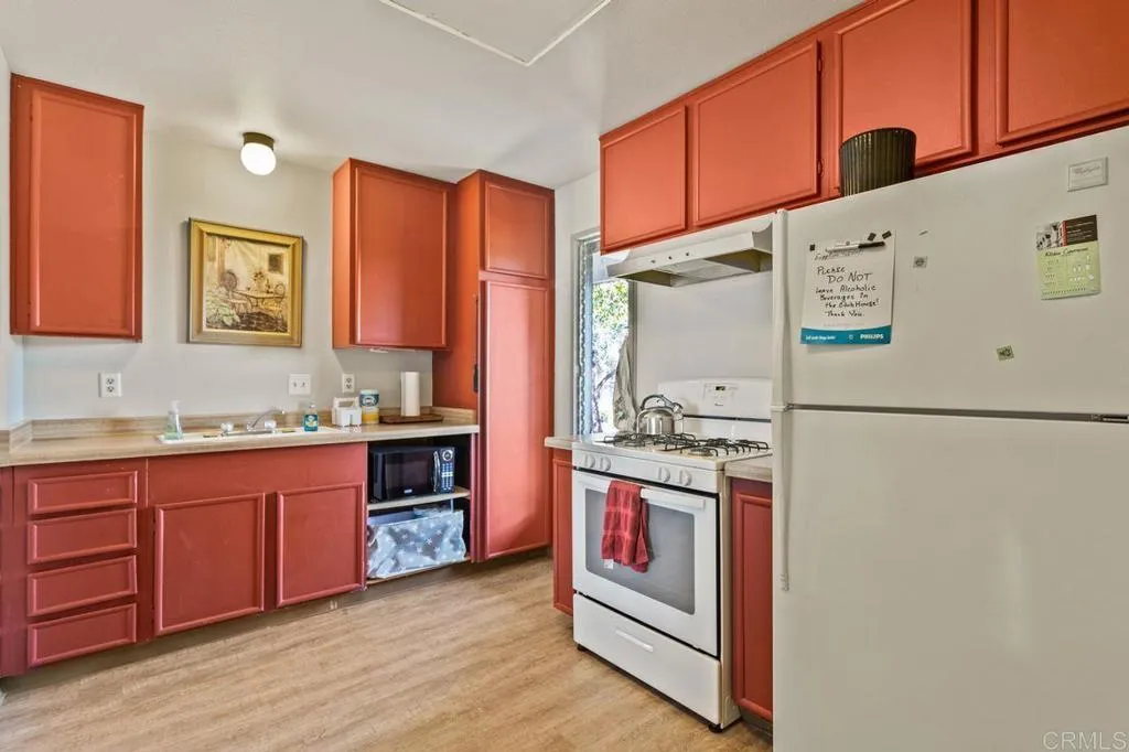 https://cdn.realtyfeed.com/cdn/127/306635107/a18f18eb1edaa8ec305e6d9663e5199f.webp