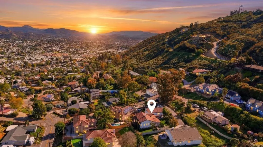 https://cdn.realtyfeed.com/cdn/127/306635155/5d5c107f88a9b44427dd0afea28dd30f.webp