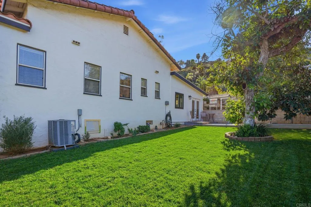 https://cdn.realtyfeed.com/cdn/127/306635155/c10ae6ce9375098698843290a8302920.webp