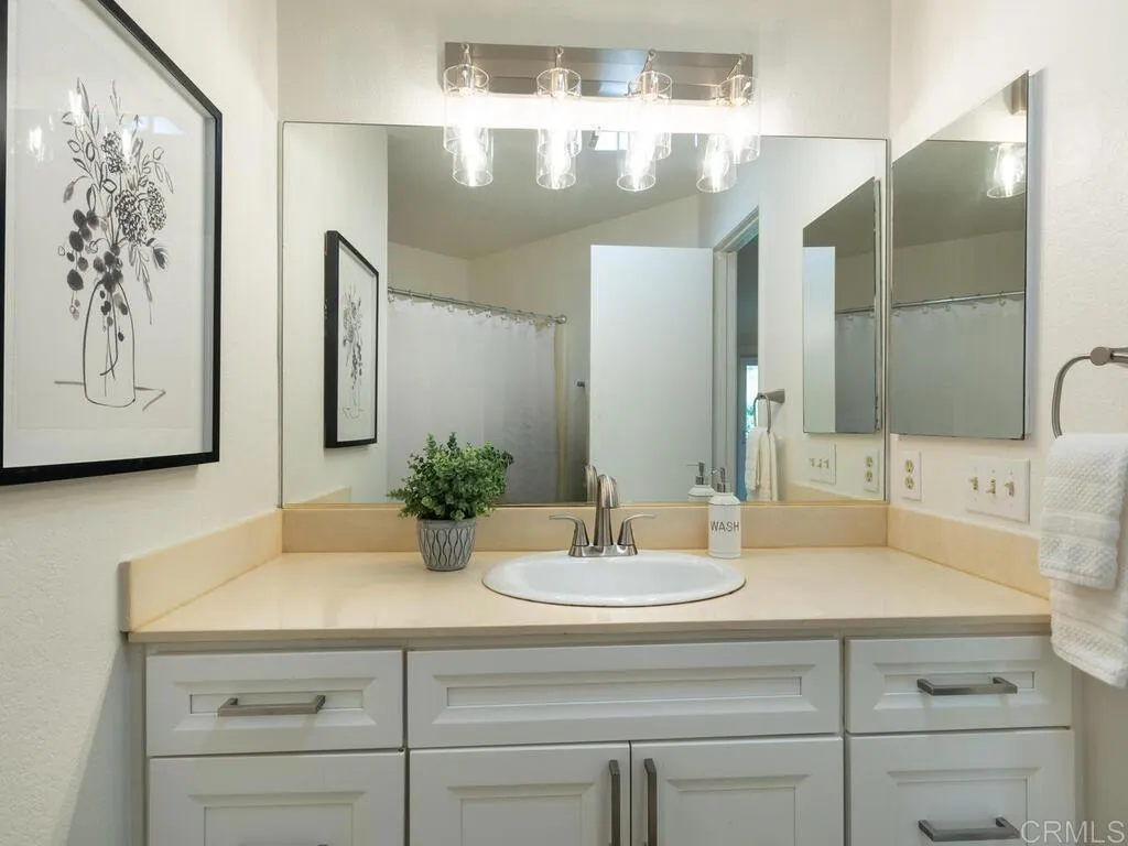 https://cdn.realtyfeed.com/cdn/127/306635201/204e750ed8e021828e17df9d10cb4658.webp