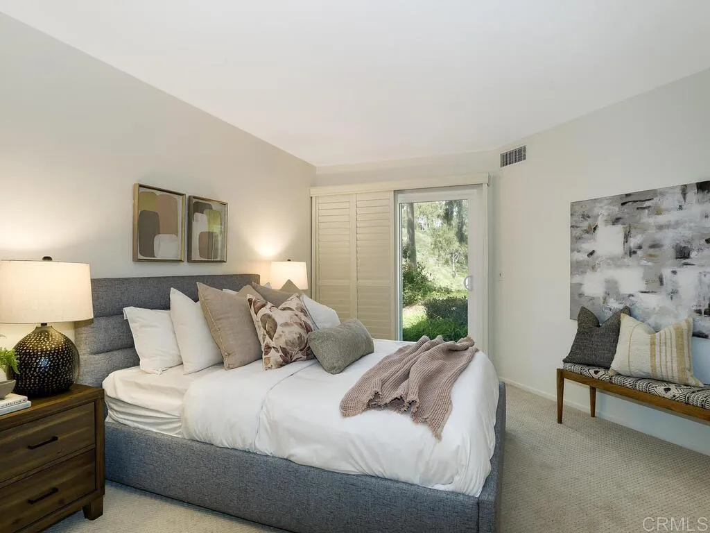 https://cdn.realtyfeed.com/cdn/127/306635201/881cc295543bec53f82c7b934e5acde8.webp