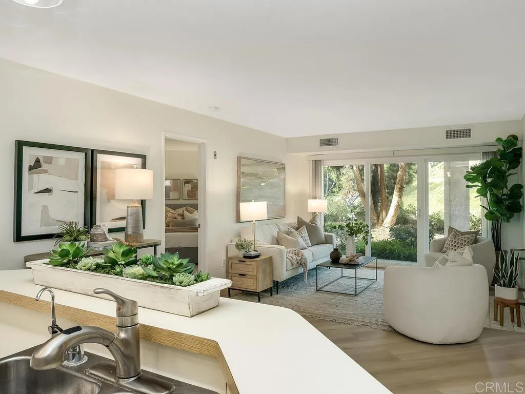 https://cdn.realtyfeed.com/cdn/127/306635201/ef1cfd990b972d144bc80019a72b509c.webp