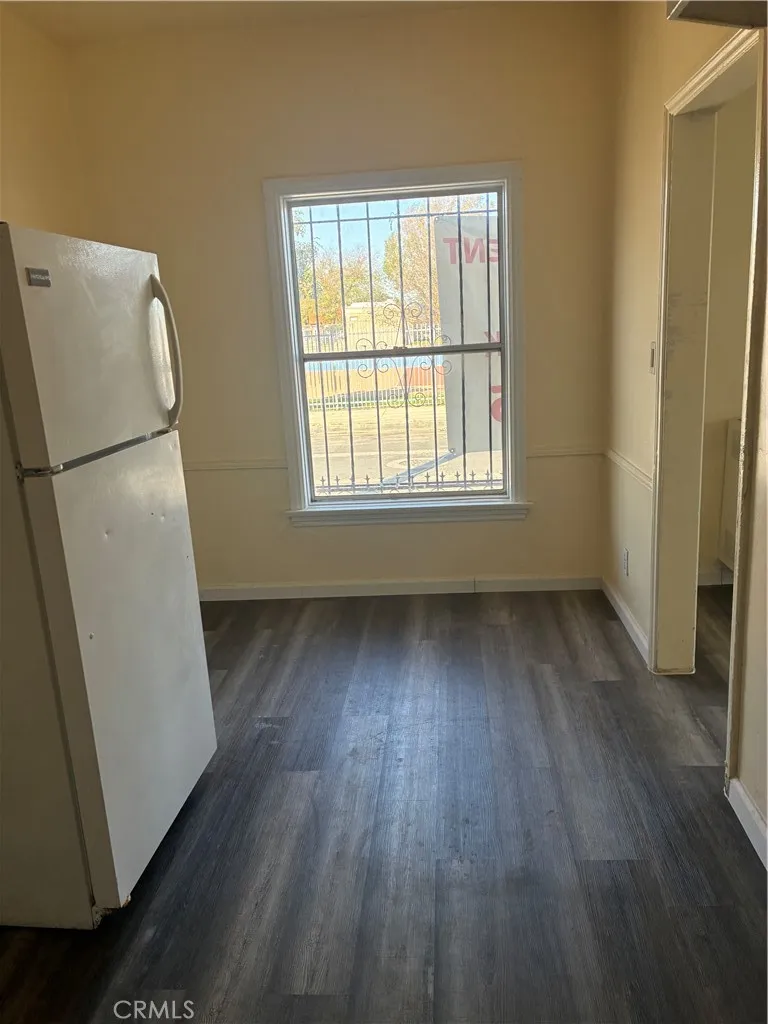 928 W 78th, Los Angeles, CA 90044 - Photo 3 of 5, Los Angeles, CA