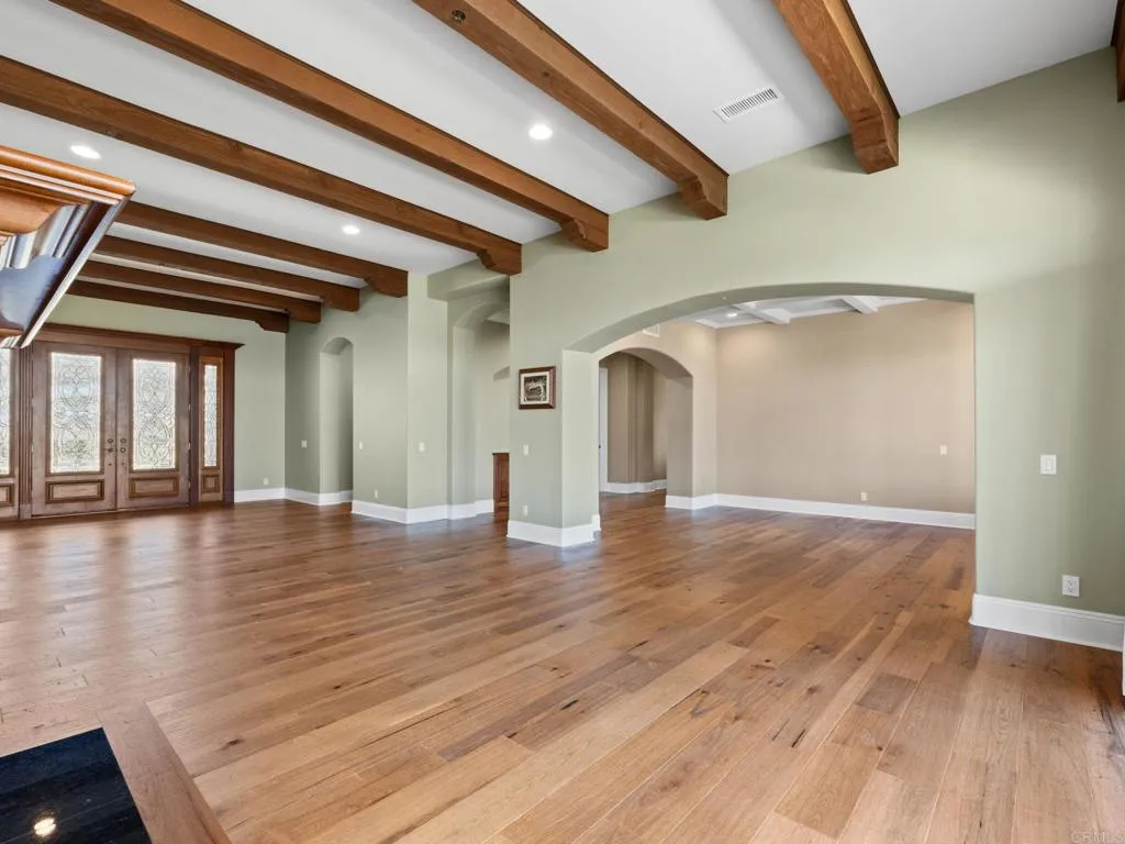 https://cdn.realtyfeed.com/cdn/127/306635283/0ee3077ba4bf1687f565ea2cc541efe1.webp