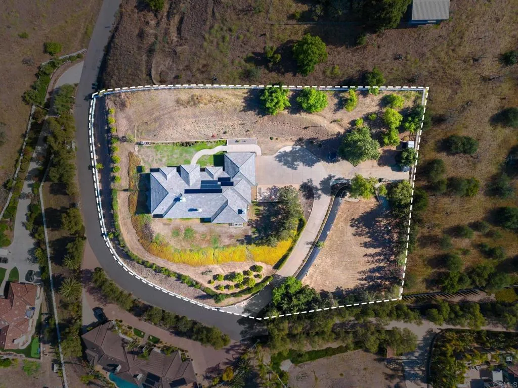 https://cdn.realtyfeed.com/cdn/127/306635283/14ede7386f88f5a34c4cba233a76cd83.webp
