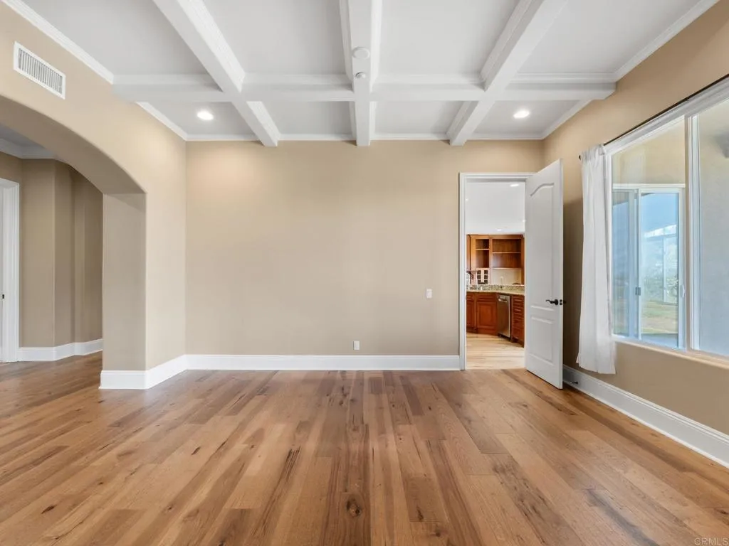 https://cdn.realtyfeed.com/cdn/127/306635283/24c3ce4631fbe3d6a1aa60756c371d33.webp