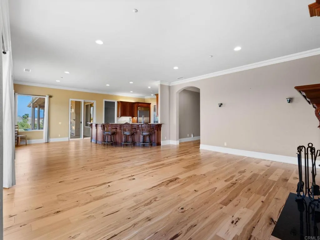 https://cdn.realtyfeed.com/cdn/127/306635283/62b03eca46f17c6294008ae197ff491c.webp