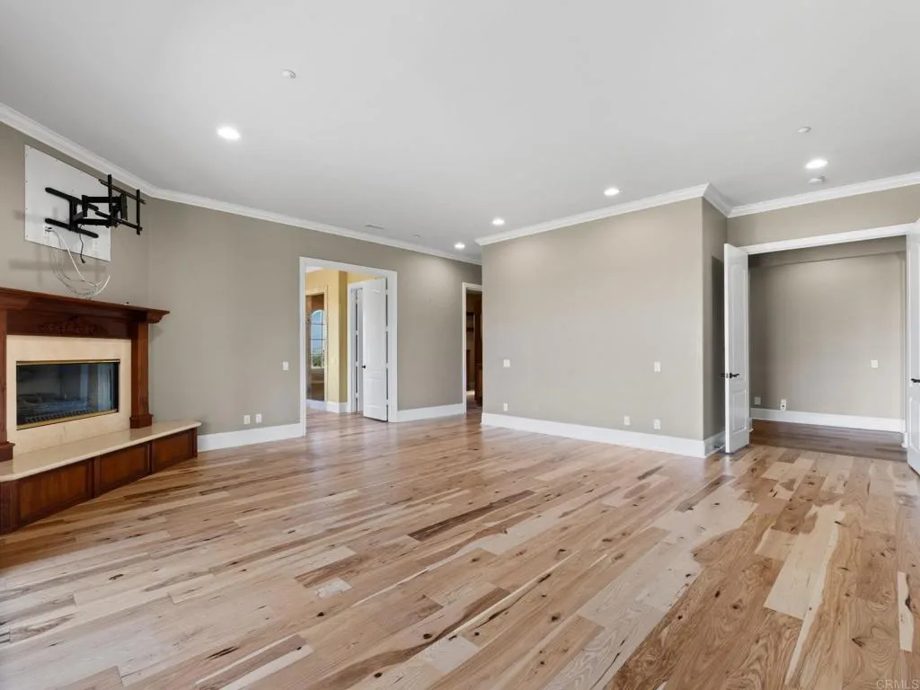 https://cdn.realtyfeed.com/cdn/127/306635283/8c3a82f5e26d1a99ad962f9ecf8e5166.webp