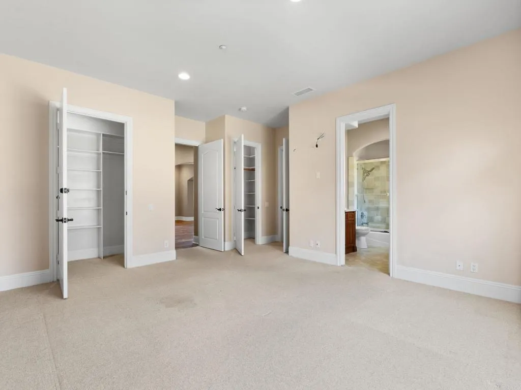 https://cdn.realtyfeed.com/cdn/127/306635283/988c84aaeb53c64ea9cbd308e493c5cb.webp