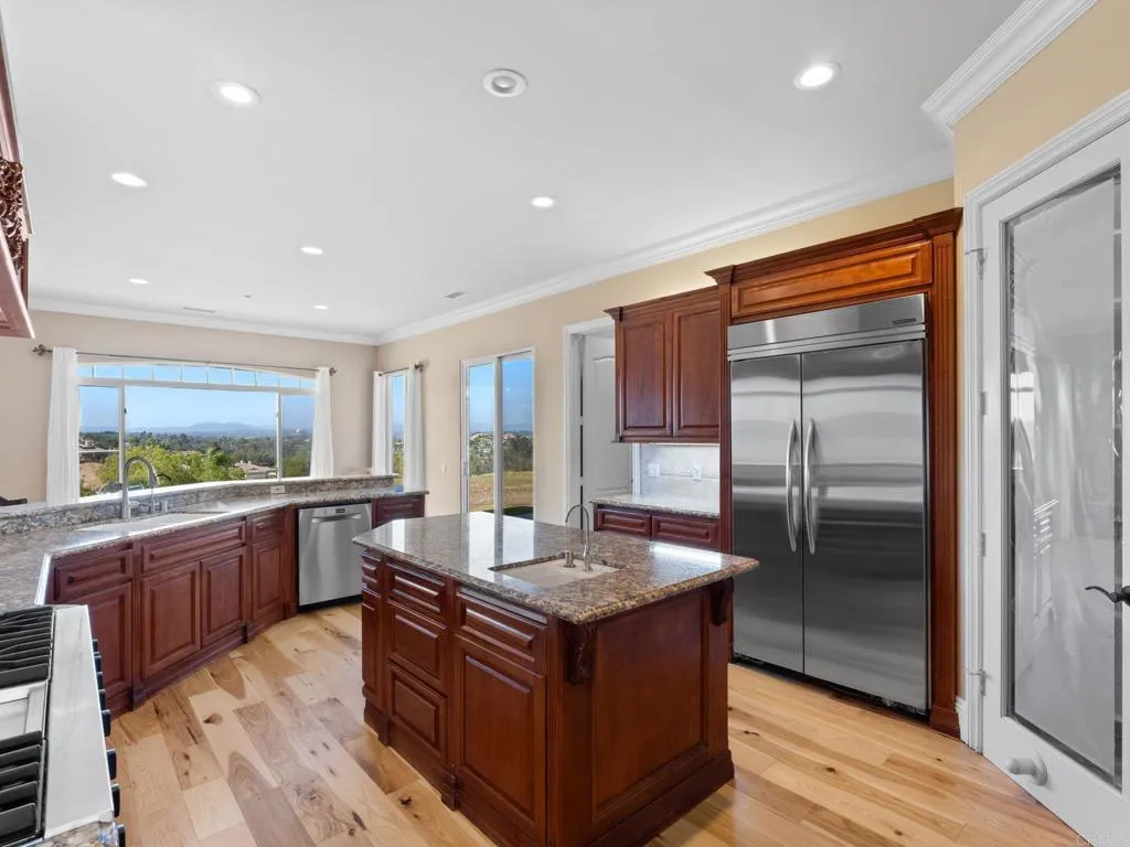 https://cdn.realtyfeed.com/cdn/127/306635283/9cdee2be478f4e733071dfffa8f9ce26.webp