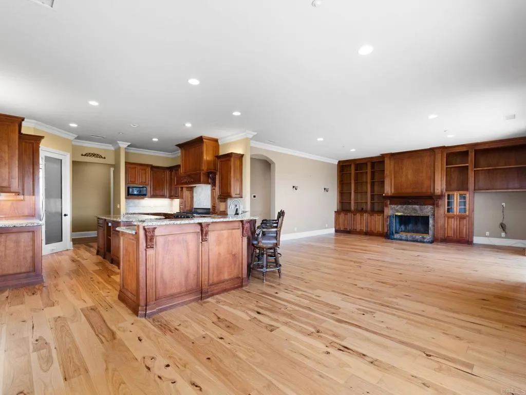 https://cdn.realtyfeed.com/cdn/127/306635283/b0869956ab329b8faa2205cac9f13a4c.webp