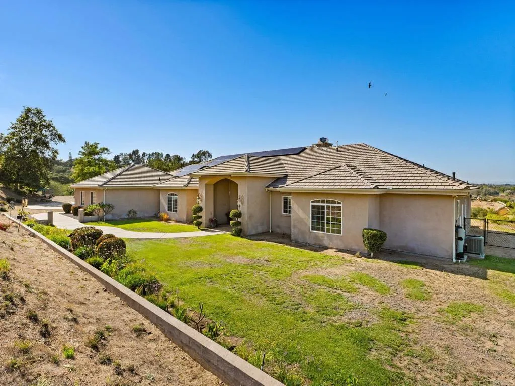 https://cdn.realtyfeed.com/cdn/127/306635283/c48e559db82914ca40ae0f854597cc56.webp