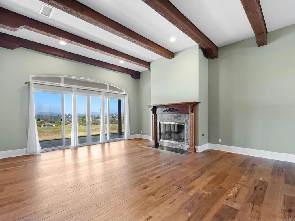 https://cdn.realtyfeed.com/cdn/127/306635283/c7d61d6d8a4dfaa50233373b472ab3ec.webp