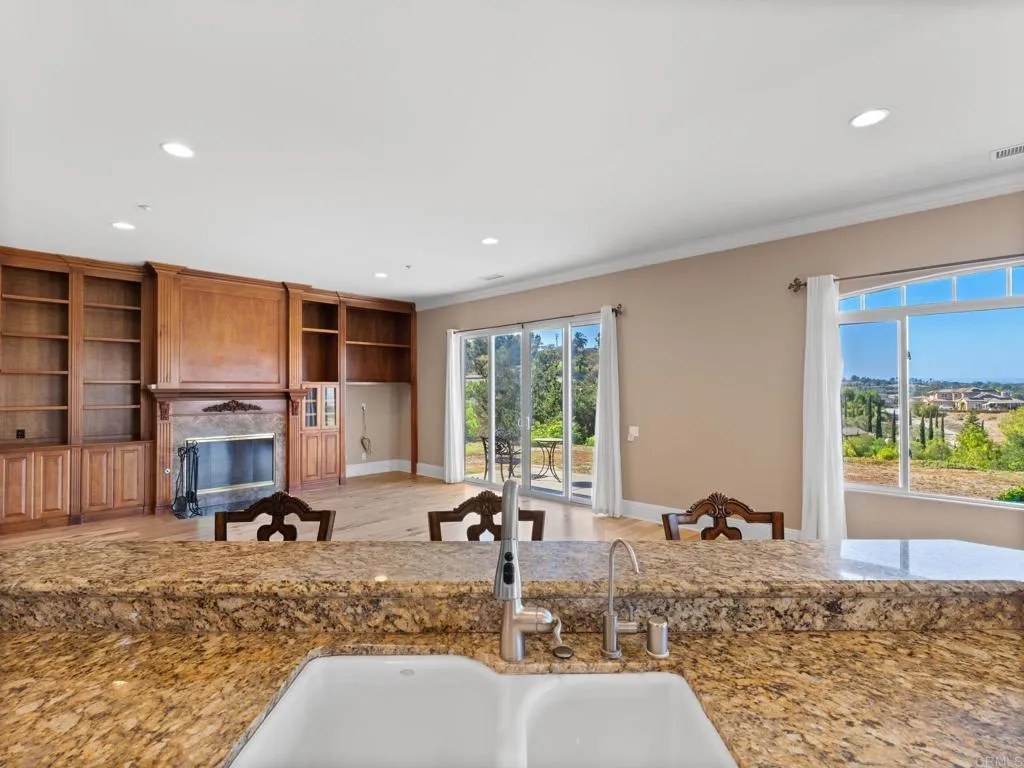 https://cdn.realtyfeed.com/cdn/127/306635283/cc125bfd5c611ad24651d4af9e1c8bd6.webp
