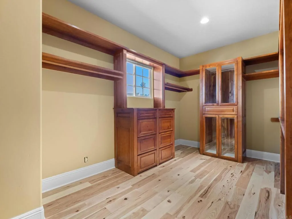 https://cdn.realtyfeed.com/cdn/127/306635283/d9bd87d0f2d16aa06426ca0a41fb1886.webp