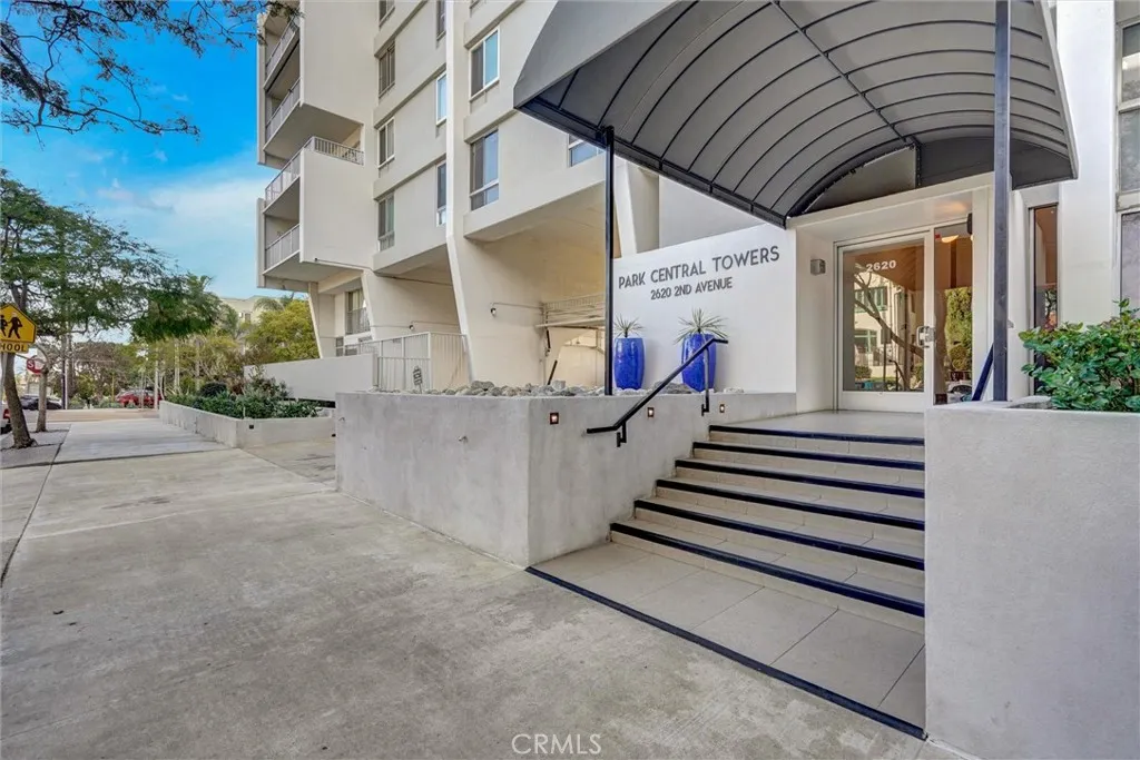 https://cdn.realtyfeed.com/cdn/127/306635289/89415c4a5863d569871e96600e30d49a.webp