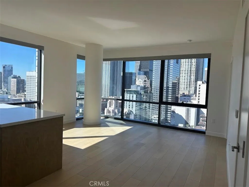 Los Angeles, CA 90013