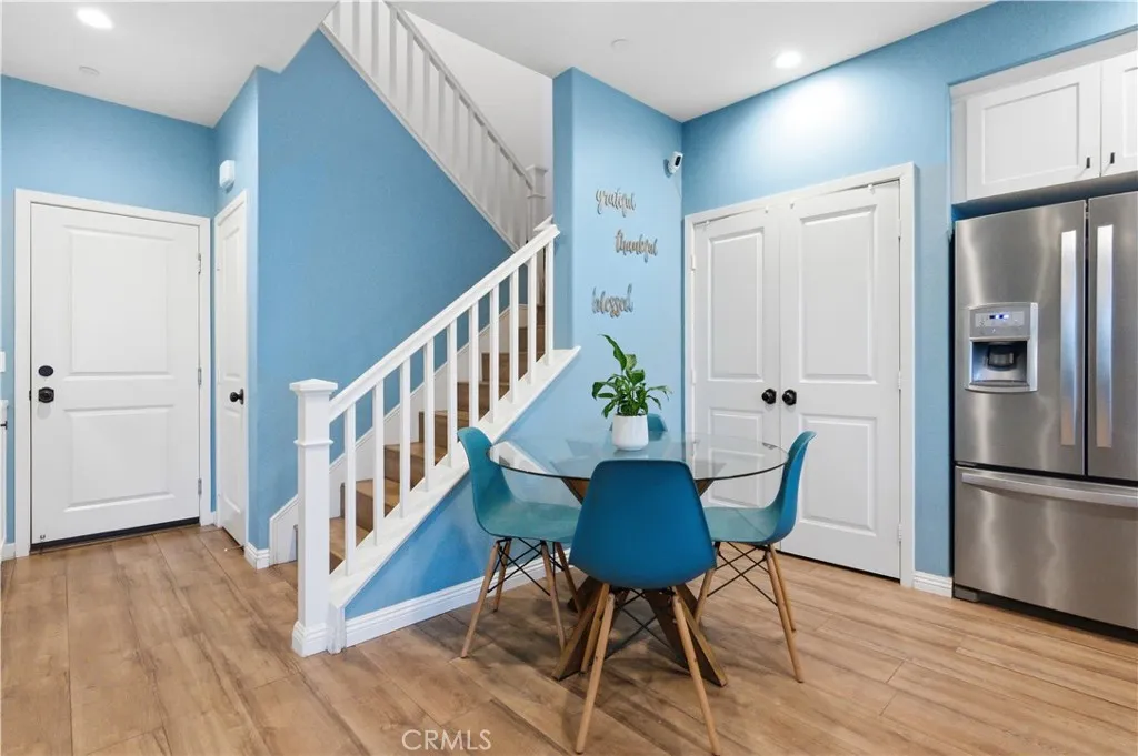 https://cdn.realtyfeed.com/cdn/127/306635399/b99bac482aa28d1624f93970f63aa560.webp