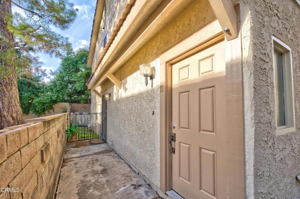 5321 Colodny Drive Unit 11, Agoura Hills, CA 91301