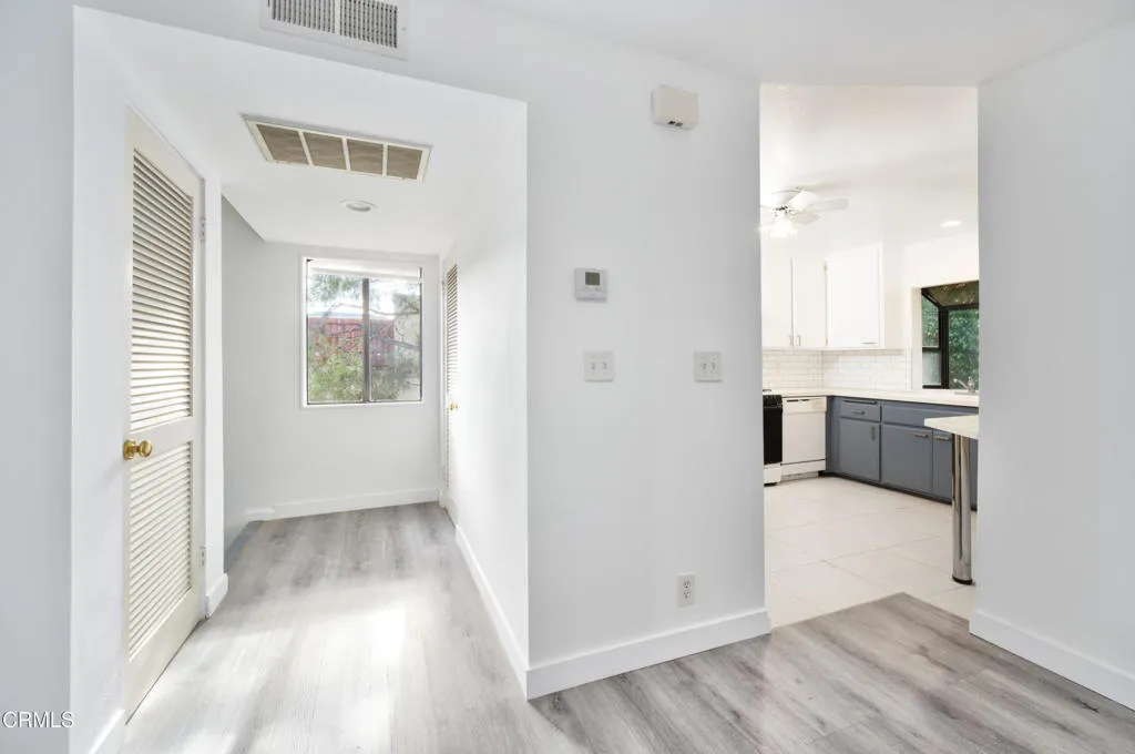 5321 Colodny Drive Unit 11, Agoura Hills, CA 91301 - Photo 3 of 15, Agoura Hills, CA