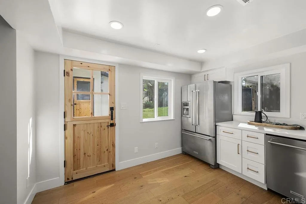 https://cdn.realtyfeed.com/cdn/127/306635552/fe047678293492ad62c55b0a49a405f3.webp