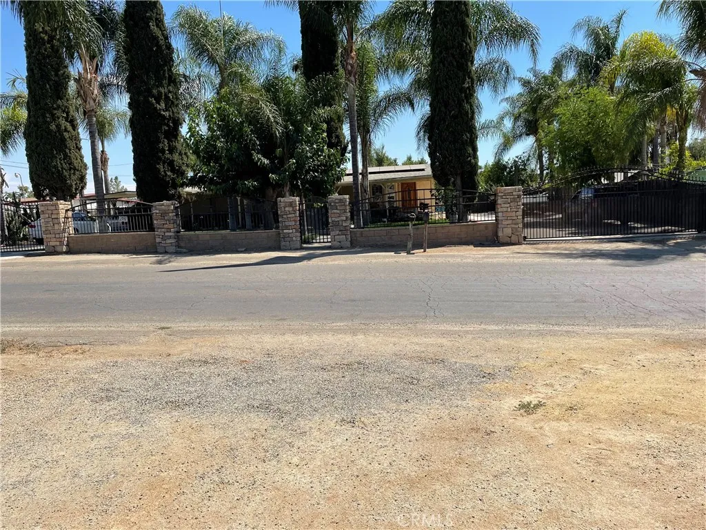 Perris, CA 92570