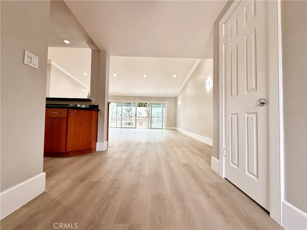 24204 Calvert, Woodland Hills, CA 91367 - Photo 5 of 72, Woodland Hills, CA