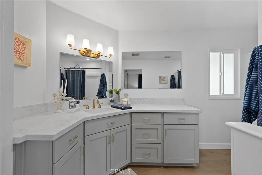 https://cdn.realtyfeed.com/cdn/127/306635648/197e41c6f65971592302fff8d6eb197c.webp