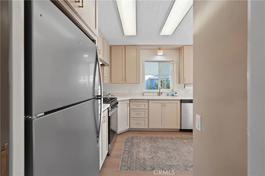 https://cdn.realtyfeed.com/cdn/127/306635648/81f9f5611197e820db1c25d206fa1c04.webp