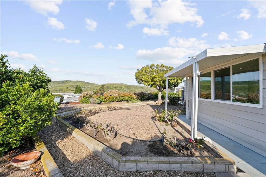 https://cdn.realtyfeed.com/cdn/127/306635648/a62602565caefef9cd114915314395f5.webp